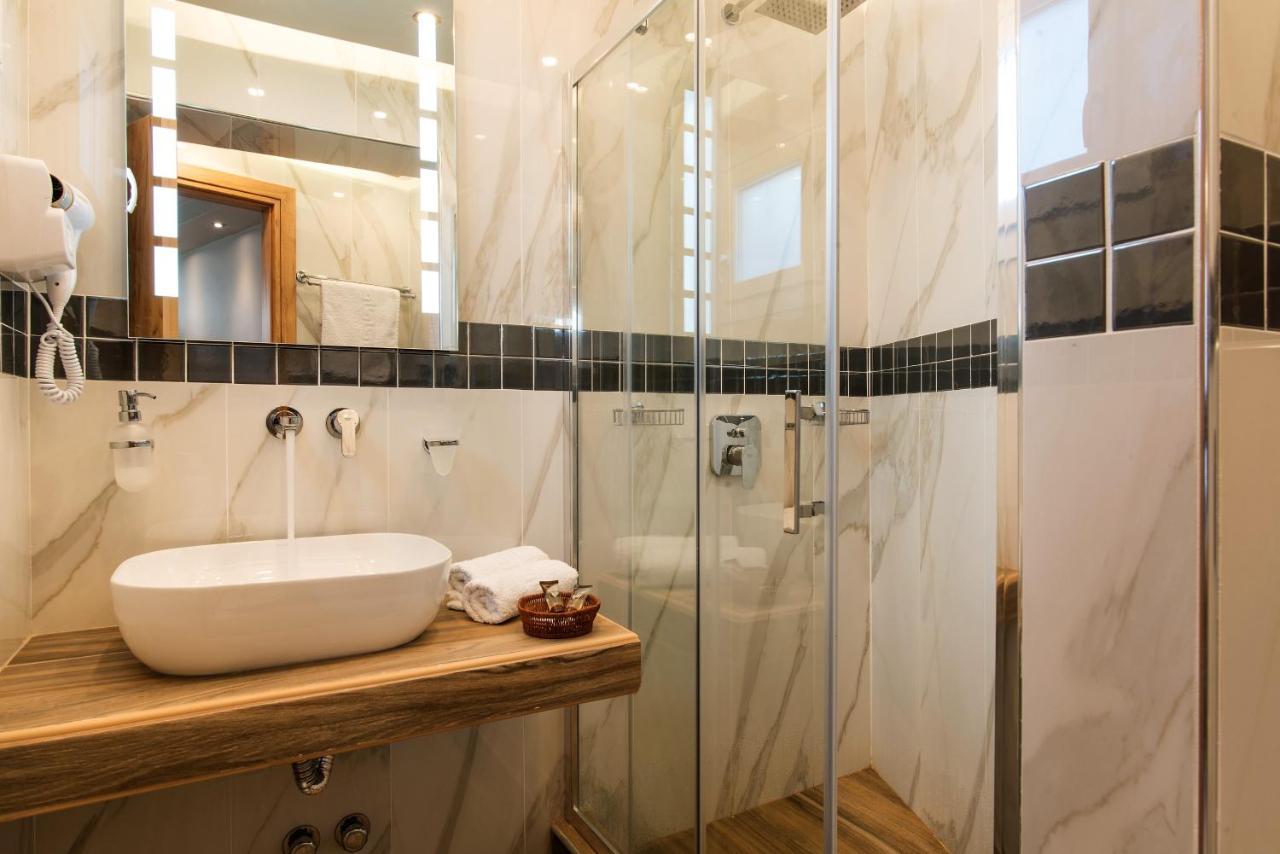Angelica'S Deluxe Rooms In Adamas 外观 照片