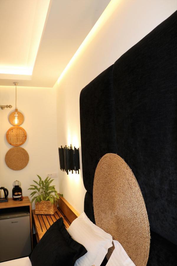Angelica'S Deluxe Rooms In Adamas 外观 照片