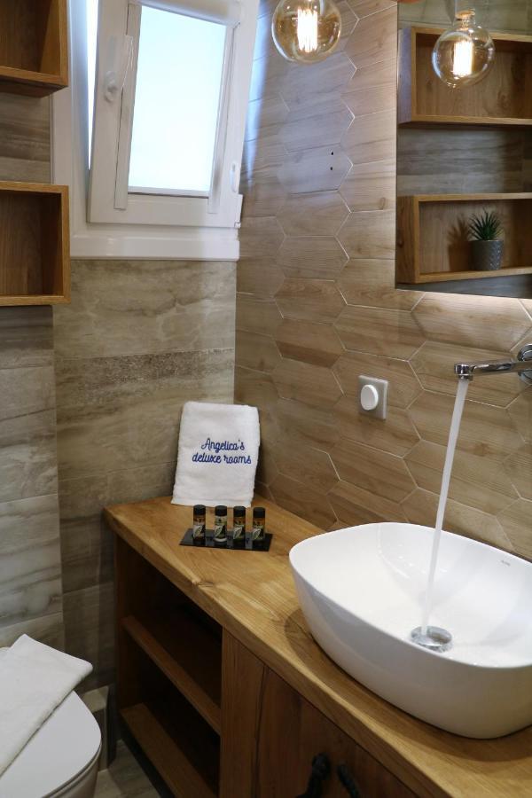 Angelica'S Deluxe Rooms In Adamas 外观 照片